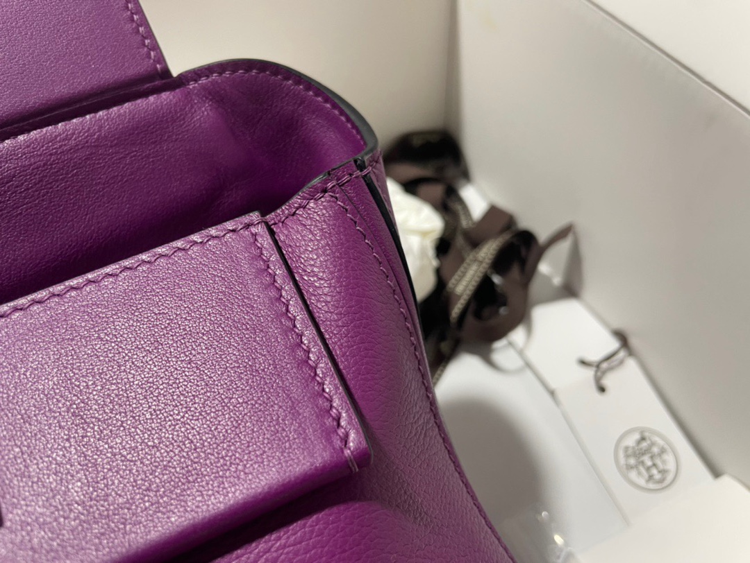 Hermes Kelly 2424 29cm Handbag in Purple Clemence Leather 